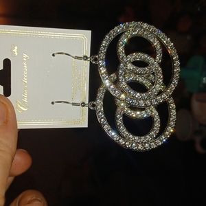 Inspired rhinestone earrings in silver